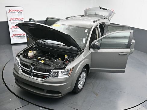 Used 2019 Dodge Journey SE image 44