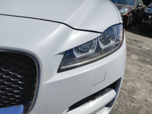 Used 2017 Jaguar F-PACE Premium AWD/4WD image 24