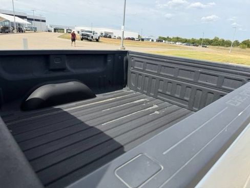 Used 2018 Chevrolet Silverado 1500 LT w/ Texas Edition RWD image 16
