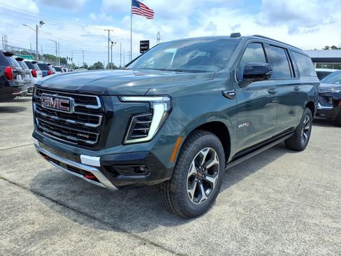 New 2026 GMC Yukon XL AT4 w/ AT4 Premium Plus Package AWD/4WD image 3