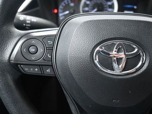 Used 2021 Toyota Corolla LE image 25