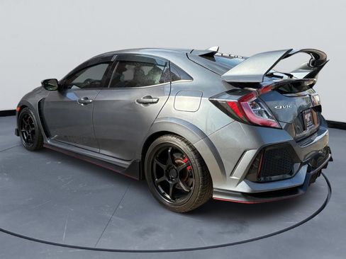 Used 2019 Honda Civic Type R image 2