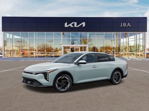 New 2025 Kia K4 EX image 3