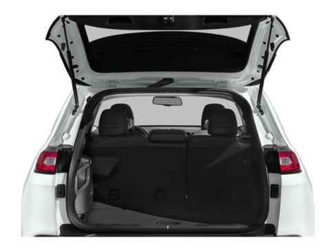 Used 2015 Jeep Cherokee Limited w/ Luxury Group FWD image 16