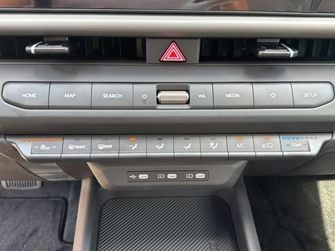 Used 2027 Kia Seltos LX FWD image 27