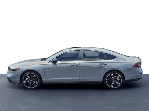 Used 2025 Honda Accord Sport image 13