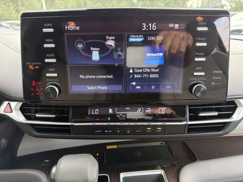 Certified 2024 Toyota Sienna LE w/ LE Plus Package AWD/4WD image 24