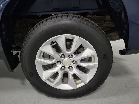 Used 2022 Chevrolet Silverado 1500 Custom w/ Safety Confidence Package RWD image 8