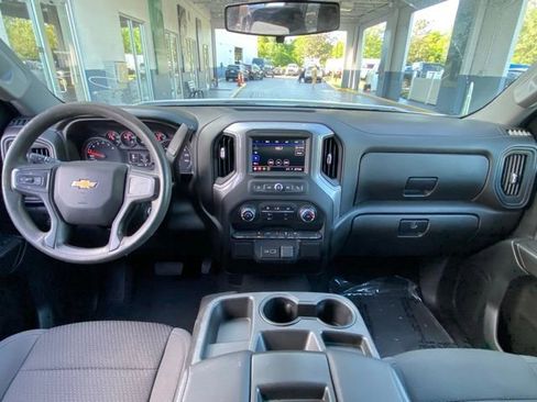 Used 2022 Chevrolet Silverado 1500 Custom image 16