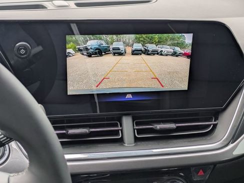New 2026 Chevrolet Trax ACTIV w/ Sunroof Package image 18