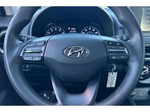 Used 2023 Hyundai Kona SE image 23