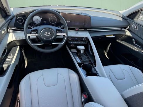 New 2026 Hyundai Elantra Limited FWD image 12
