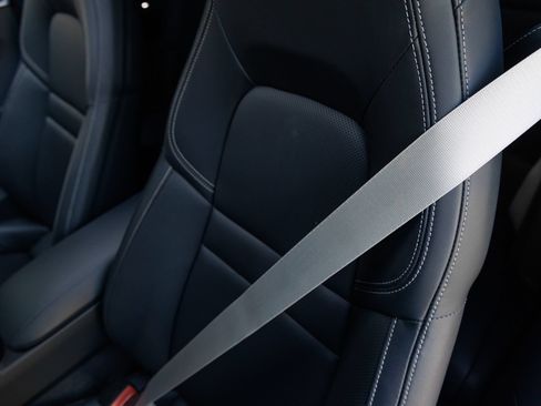 Certified 2025 Porsche 911 Carrera RWD image 16