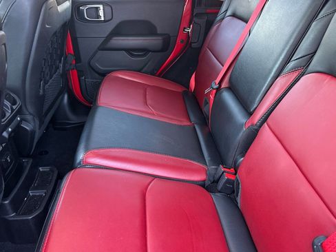 Used 2023 Jeep Wrangler Unlimited Rubicon 4xe image 12