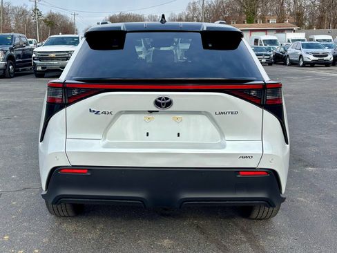 Used 2023 Toyota bZ4X AWD image 7