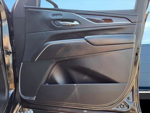 Used 2021 Cadillac Escalade Sport Platinum image 7