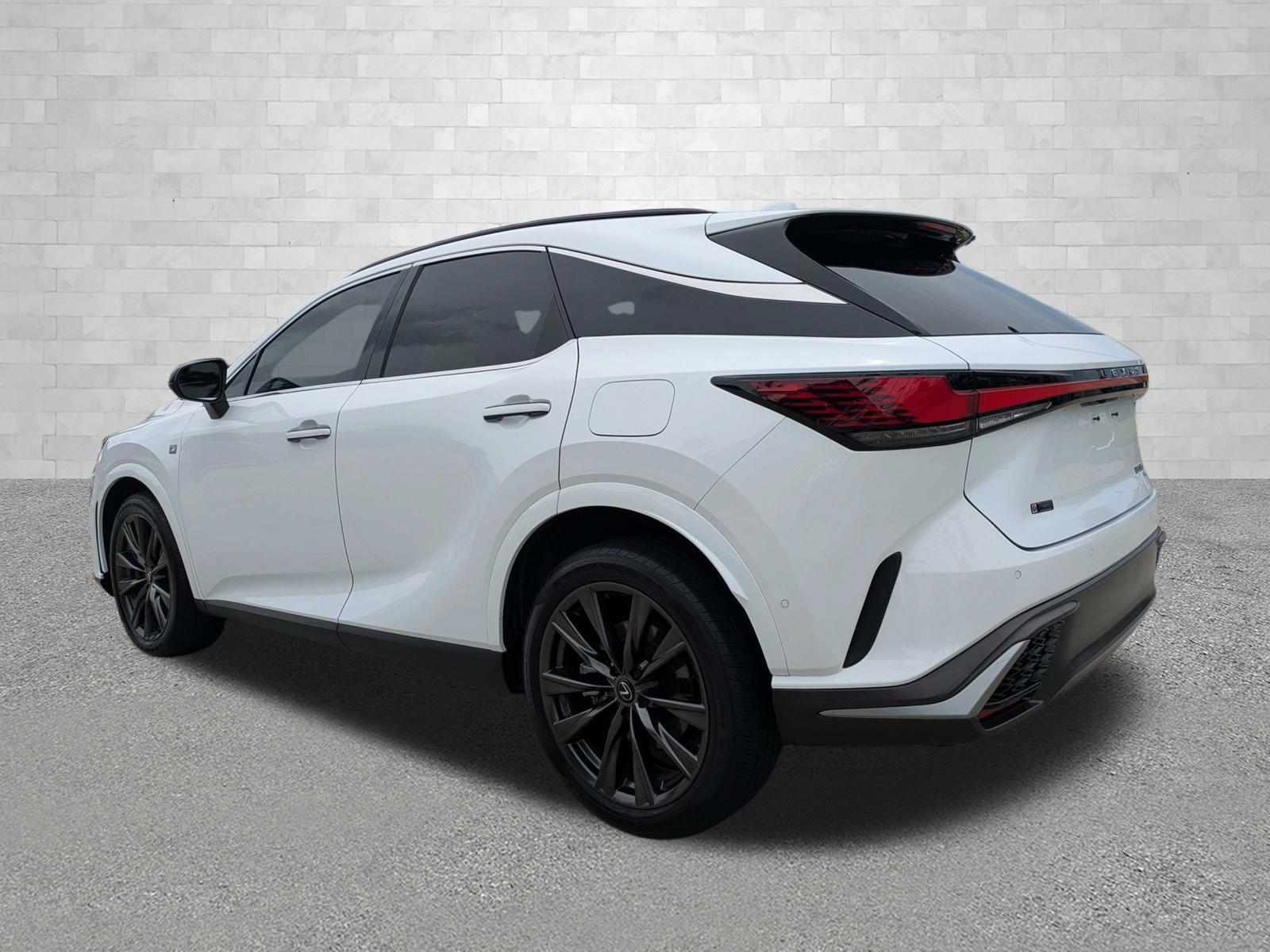 Used 2024 Lexus RX 350 F Sport w/ Convenience Package AWD/4WD image 4
