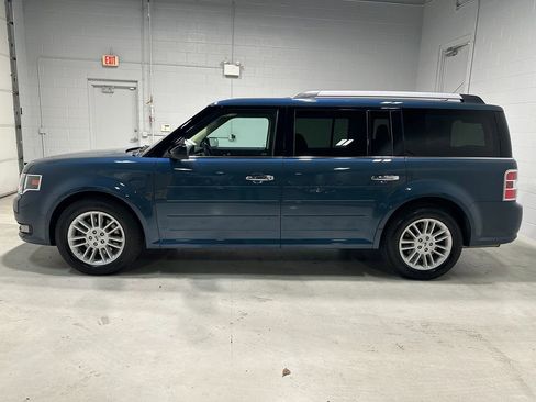 Used 2016 Ford Flex SEL image 17