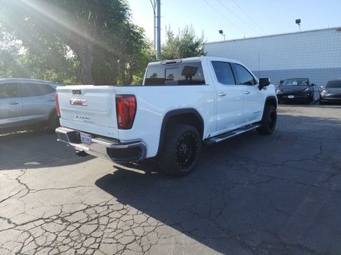 Used 2019 GMC Sierra 1500 SLT w/ SLT Premium Package image 3