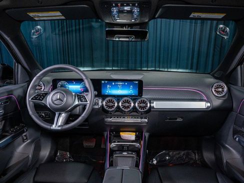 Certified 2025 Mercedes-Benz GLB 250 image 27