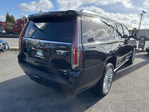 Used 2016 Cadillac Escalade ESV Platinum image 10