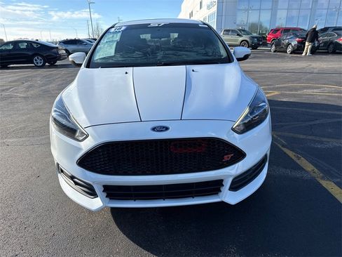 Used 2018 Ford Focus ST w/ Equipment Group 402A image 10