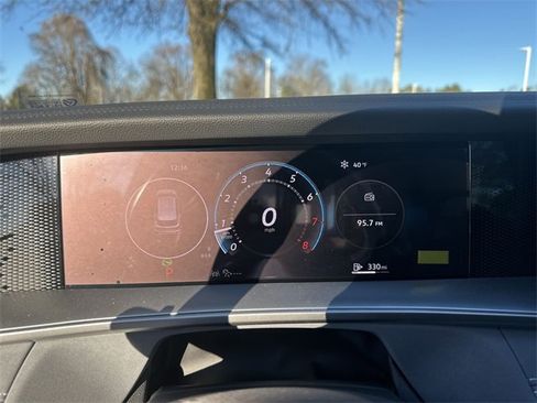 New 2026 Volkswagen Tiguan SE image 15