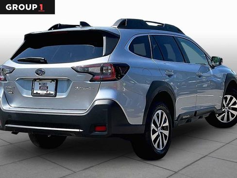 Used 2024 Subaru Outback Premium AWD/4WD image 13