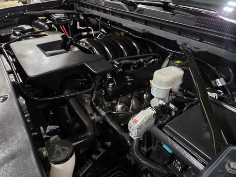 Used 2019 Chevrolet Silverado 1500 LT w/ All Star Edition image 93