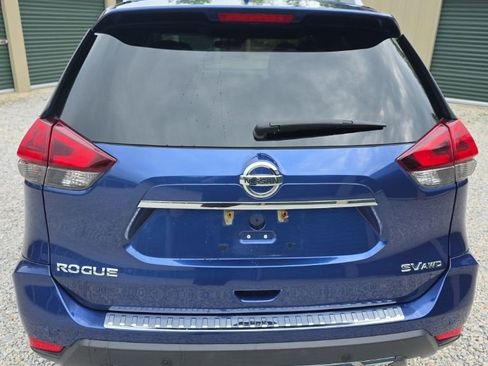 Used 2019 Nissan Rogue SV w/ Premium Package AWD/4WD image 4