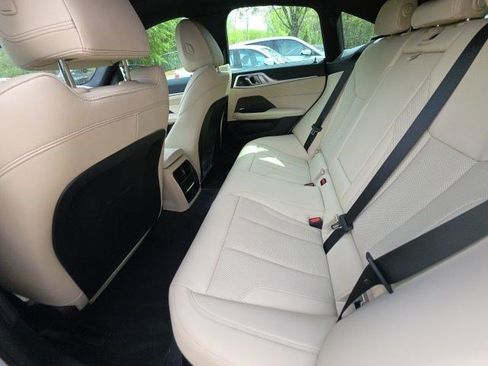 Used 2025 BMW i4 eDrive40 w/ Premium Package image 17