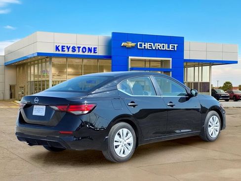 Used 2025 Nissan Sentra S FWD image 7