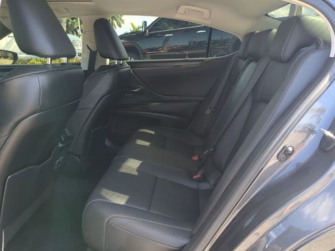 Used 2023 Lexus ES 350 w/ Premium Package image 14