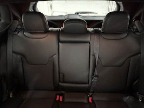 Used 2026 Jeep Compass Latitude AWD/4WD image 24