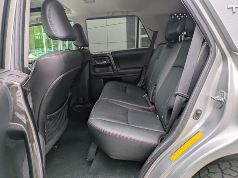 Used 2018 Toyota 4Runner TRD Off-Road Premium AWD/4WD image 26