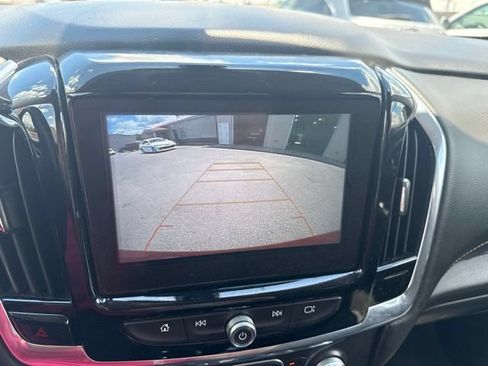 Used 2018 Chevrolet Traverse LT w/ LPO, Floor Liner Package AWD/4WD image 27