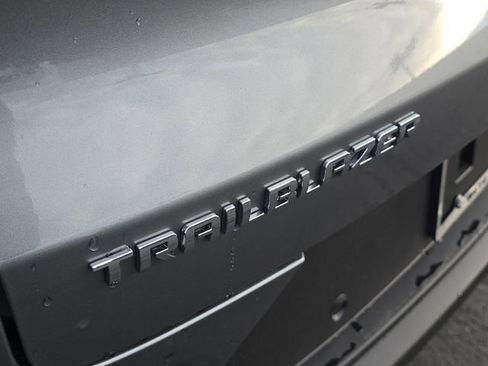 Used 2025 Chevrolet TrailBlazer LS w/ LS Convenience Package FWD image 29