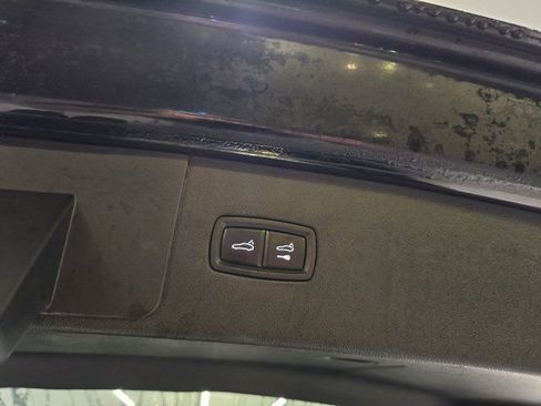 Used 2021 Porsche Cayenne S image 34