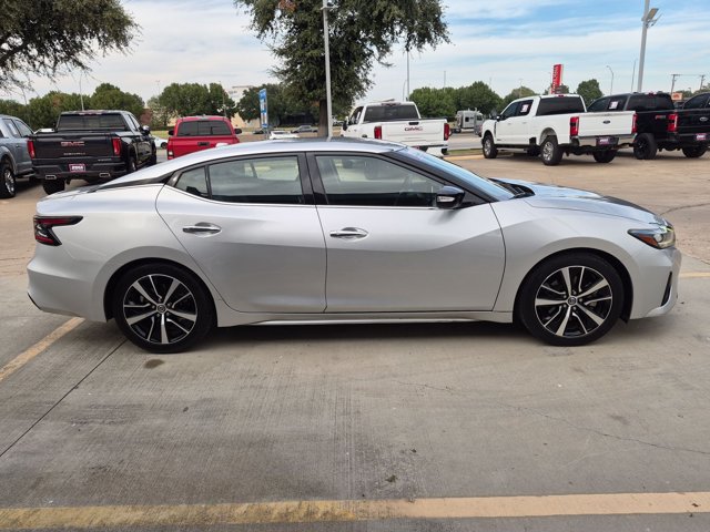 Used 2022 Nissan Maxima SV w/ Floor Mat Group FWD image 4