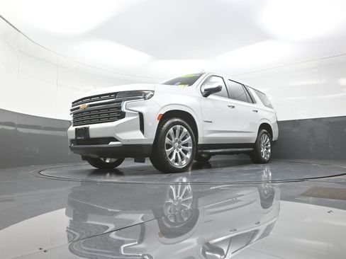 Used 2021 Chevrolet Tahoe Premier w/ Premium Package image 11