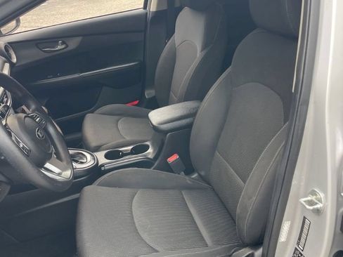 Used 2020 Kia Forte LXS FWD image 6