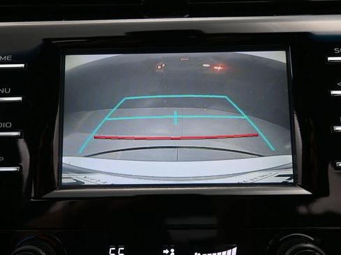 Used 2019 Toyota Camry SE image 25