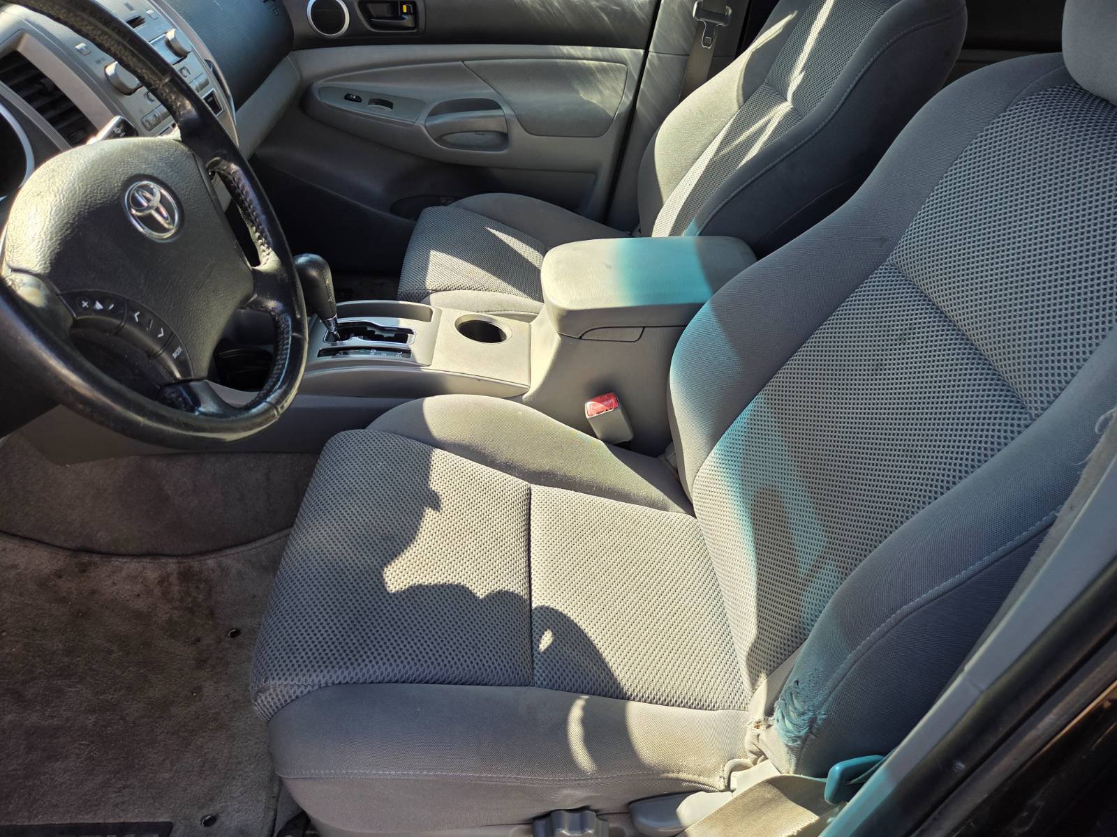 Used 2005 Toyota Tacoma PreRunner w/ TRD Sport Pkg #4 RWD image 8