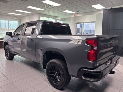 Used 2019 Chevrolet Silverado 1500 Custom Trail Boss w/ Custom Convenience Package AWD/4WD image 7