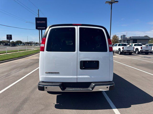 Used 2024 Chevrolet Express 3500 LT w/ LT Preferred Equipment Group RWD image 6