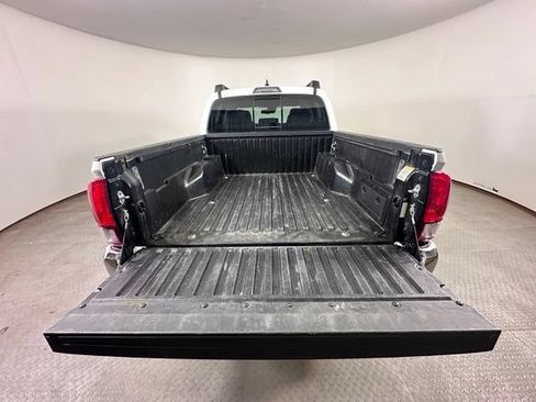 Used 2023 Toyota Tacoma SR5 AWD/4WD image 13