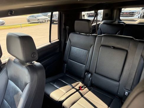 Used 2023 Chevrolet Suburban LT AWD/4WD image 27