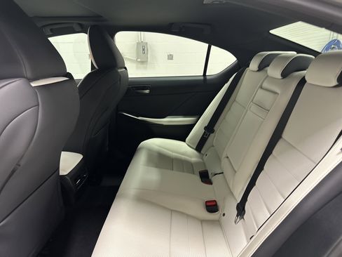 Used 2025 Lexus IS 350 F Sport image 31