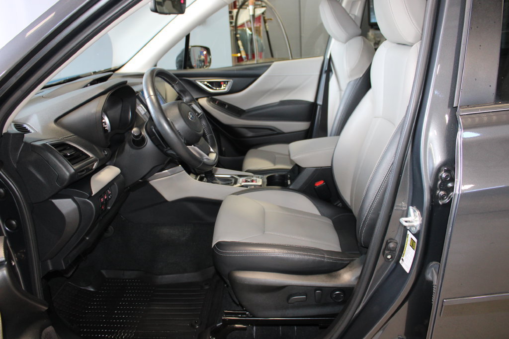 Used 2023 Subaru Forester Limited AWD/4WD image 8