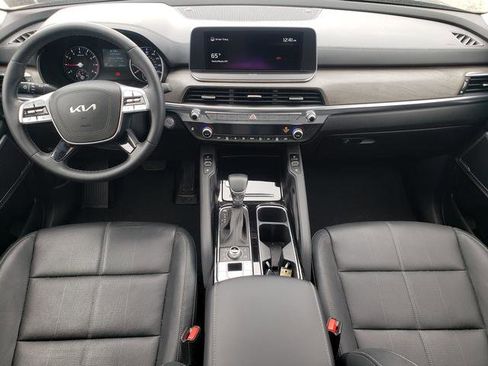 Certified 2022 Kia Telluride EX w/ EX Premium Package AWD/4WD image 17